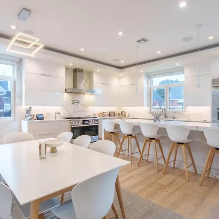 Luxury 5Br Smart Home Near Jfk With Gym, Theater & Bbq